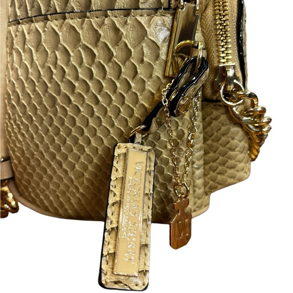 Victoria’s Secret Snakeskin Gold Backpack. Adjustable straps - Picture 9 of 15